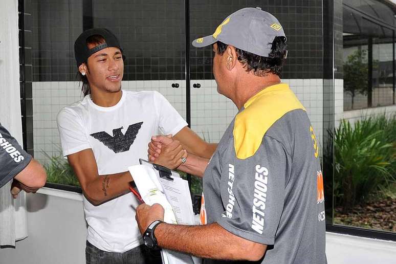 The coach considers Neymar to be one of the best players in the world –