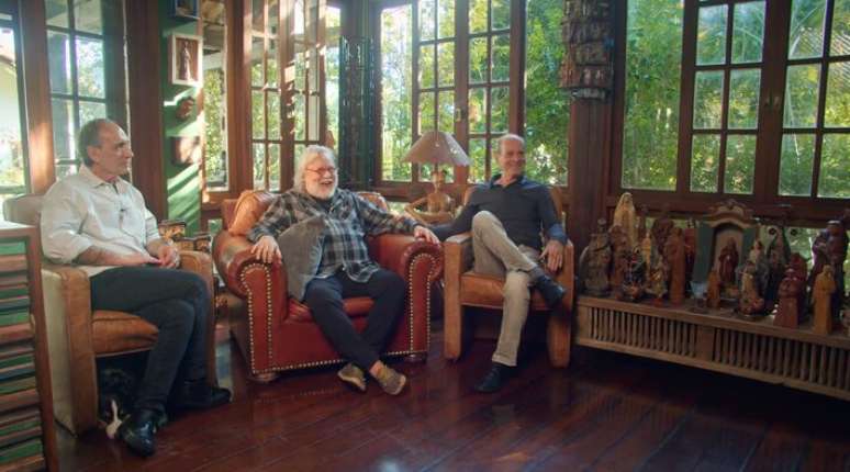 Gerson Conrad, Paulo Mendonça e Ney Matogrosso em 'Primavera nos Dentes – A História do Secos & Molhados'.
