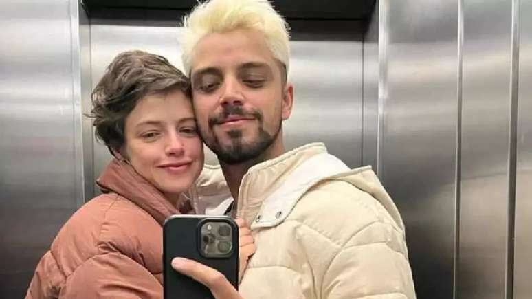 Agatha Moreira e Rodrigo Simas