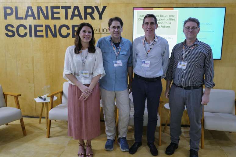 Marina Daineze (VP de Comunica&ccedil;&atilde;o e Sustentabilidade da Vivo) participa de painel no Pavilh&atilde;o da Ci&ecirc;ncia da COP30 com Thiago Picolo, Tasso Azevedo e Marcio Sztutman