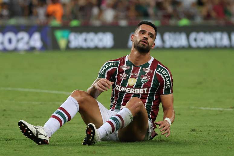 Renato Augusto com a camisa do Fluminense