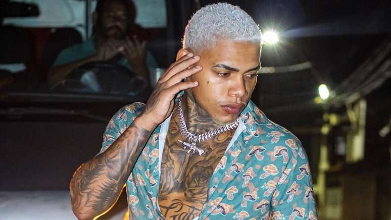 Cantor VT Kebradeira foi preso por injúria racial e ameaça contra a passageira de um ônibus no DF