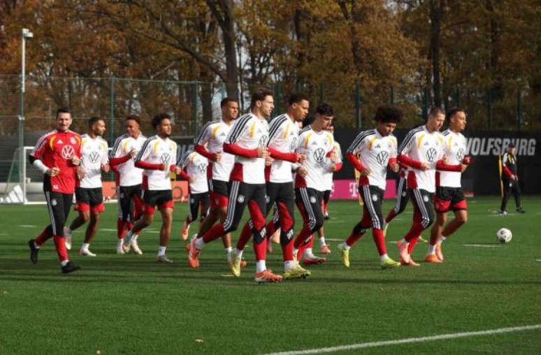 Kimmich durante treinamento da seleção alemã –