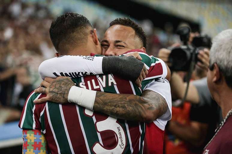 Neymar tem boa relação com Thiago Silva –