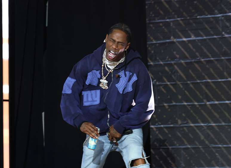 Rapper estabelece novos recordes de bilheteria e vendas de produtos no Japão durante apresentação histórica no Belluna Dome em Tóquio