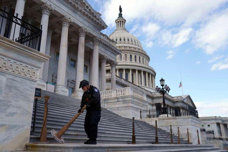 O Capitólio, sede do Legislativo dos EUA, na véspera da votação sobre o shutdown