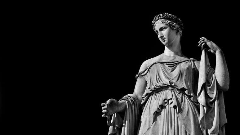 Tudo está conectado! Descubra como as deusas do seu Mapa Astral influenciam seu jeito de amar, sentir e desejar