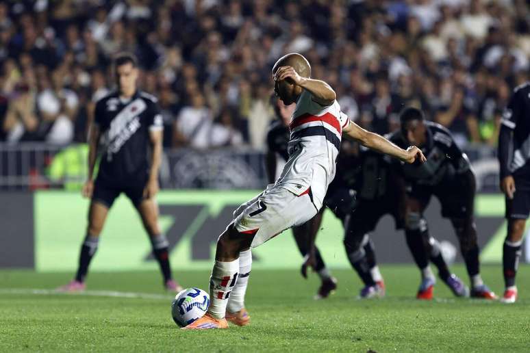 Lucas engata melhor sequência do ano no São Paulo –