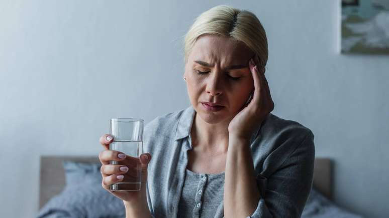 Apesar da mudan&ccedil;a, a FDA ressalta que o acompanhamento m&eacute;dico segue fundamental e que as orienta&ccedil;&otilde;es quanto ao uso respons&aacute;vel dos horm&ocirc;nios permanecem &ndash; depositphotos.com / IgorVetushko