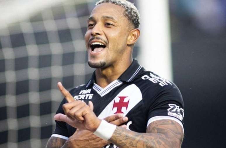 Mudança de posicionamento de Nuno e Coutinho pode ser a surpresa do Vasco contra o Grêmio. Fotos: Matheus Lima/Vasco.