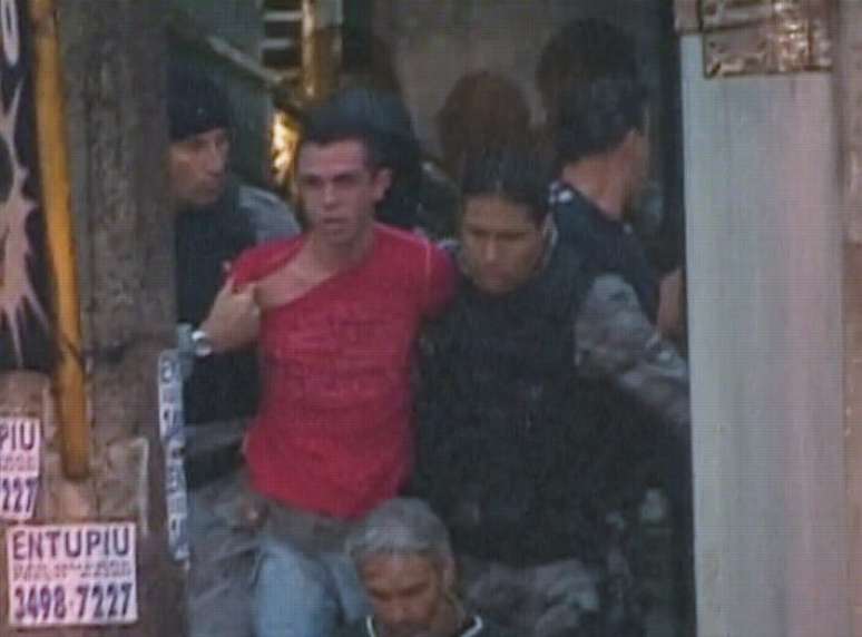 The Elwa Case: The Living Hostage