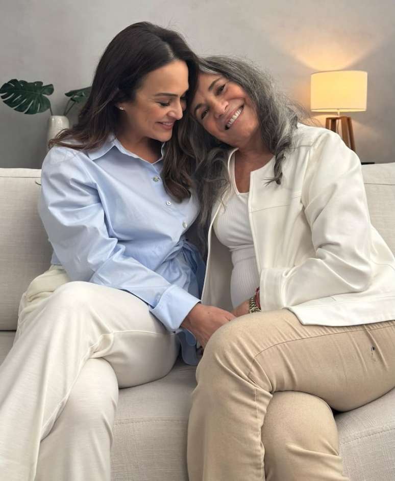 Gabriela e Regina Duarte já estiveram juntas na TV e no teatro