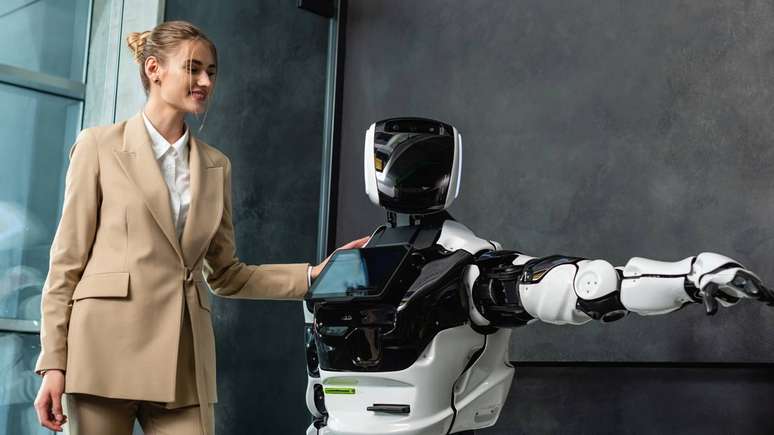 A busca por autonomia na área de robótica traz impactos em setores estratégicos, como manufatura, logística, atendimento em serviços públicos, bancos e aeroportos – depositphotos.com / HayDmitriy