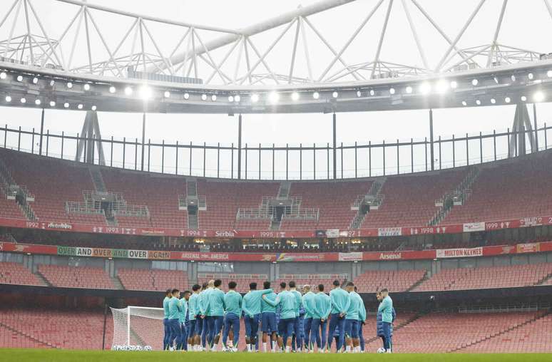 Brasil realiza último treino antes de enfrentar Senegal, no próprio Emirates –
