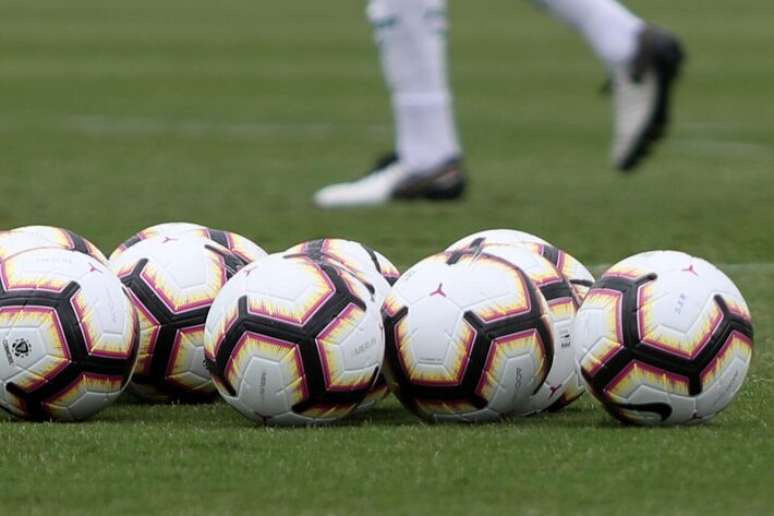 TV aberta tem a preferência dos brasileiros que acompanham futebol.