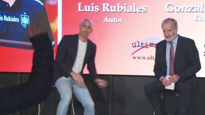 Luis Rubiales foi atacado com ovos pelo tio na quinta-feira.