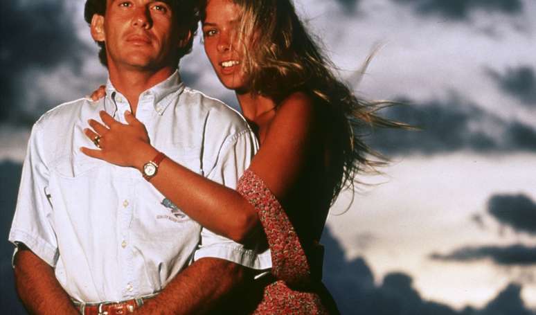Em doc, Adriane Galisteu entrega prova de amor de Ayrton Senna ao revelar drama em família com o irmão.