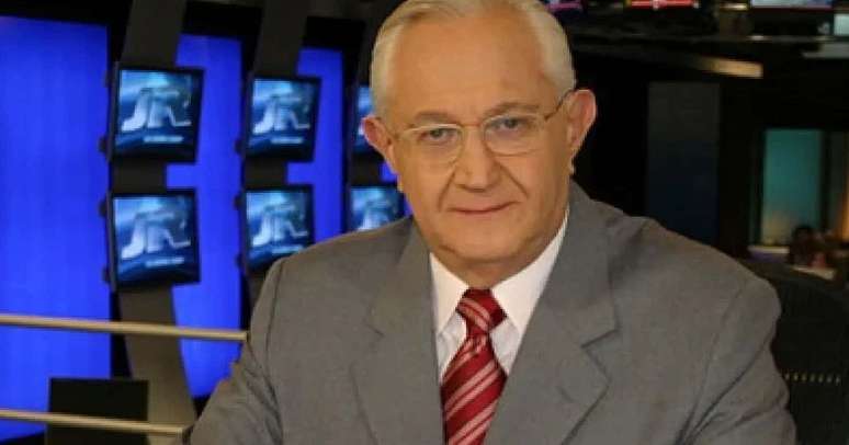 Boris Casoy foi surpreendido com a demissão horas antes das comemorações de uma virada de ano