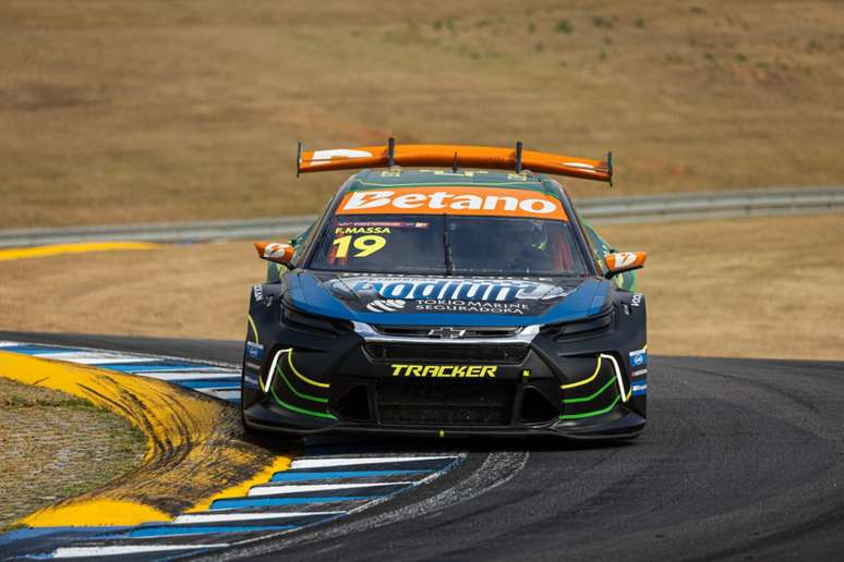 Pole da primeira corrida noturna da hist&oacute;ria da F1, Massa repete feito na Stock Car