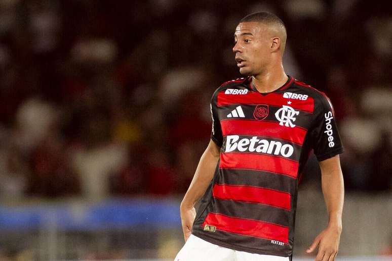 Dela Cruz signs major contract for 2024, repeatedly absent from Florida –