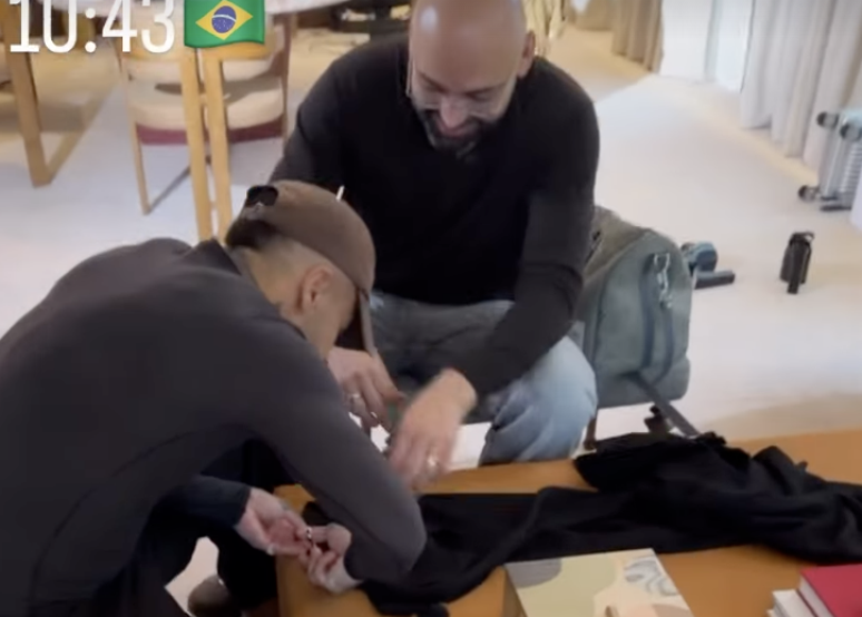 Virginia revelou que passou perrengue com a barra da calça