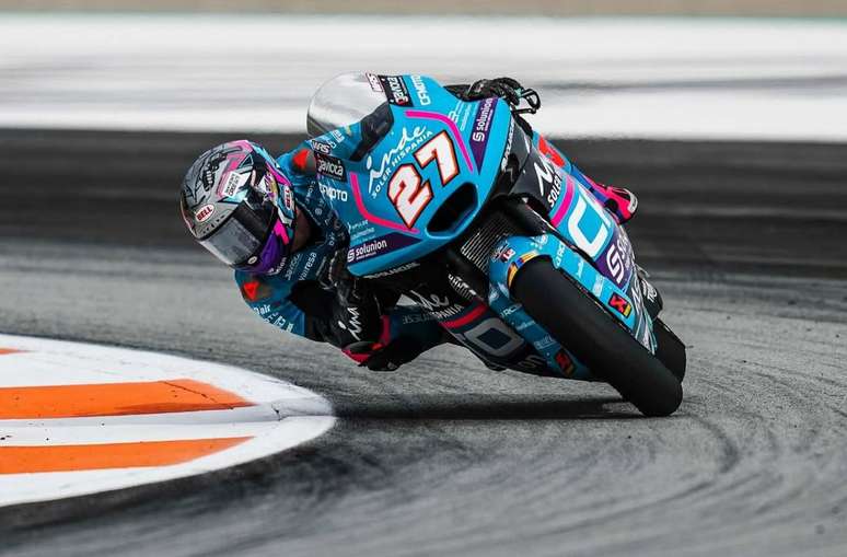 Holgado é pole em Valência