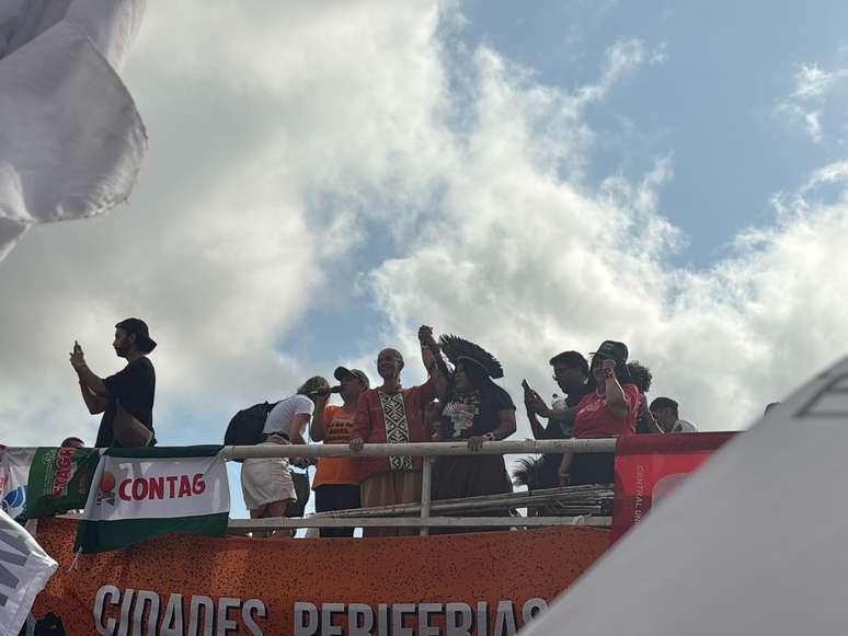 Marina Silva e Sonia Guajajara discursaram durante protesto 