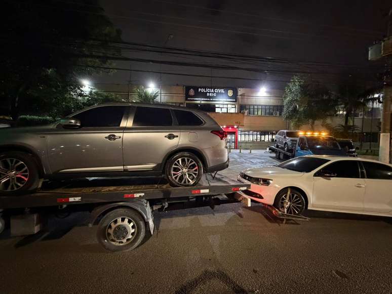 Carros blindados apreendidos pela polícia eram usados em fugas de crimes em São Paulo
