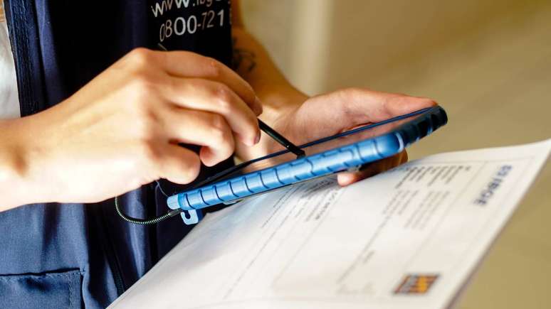 Outros sobrenomes também figuram entre os mais populares, como Gomes, Nascimento, Araújo, Ribeiro e Barbosa – depositphotos.com / rafapress