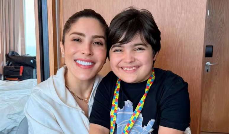 Manu Bahtidão revela diagnóstico do filho de 9 anos e confessa 'choque de realidade': 'Chorei e fiquei pensativa'.