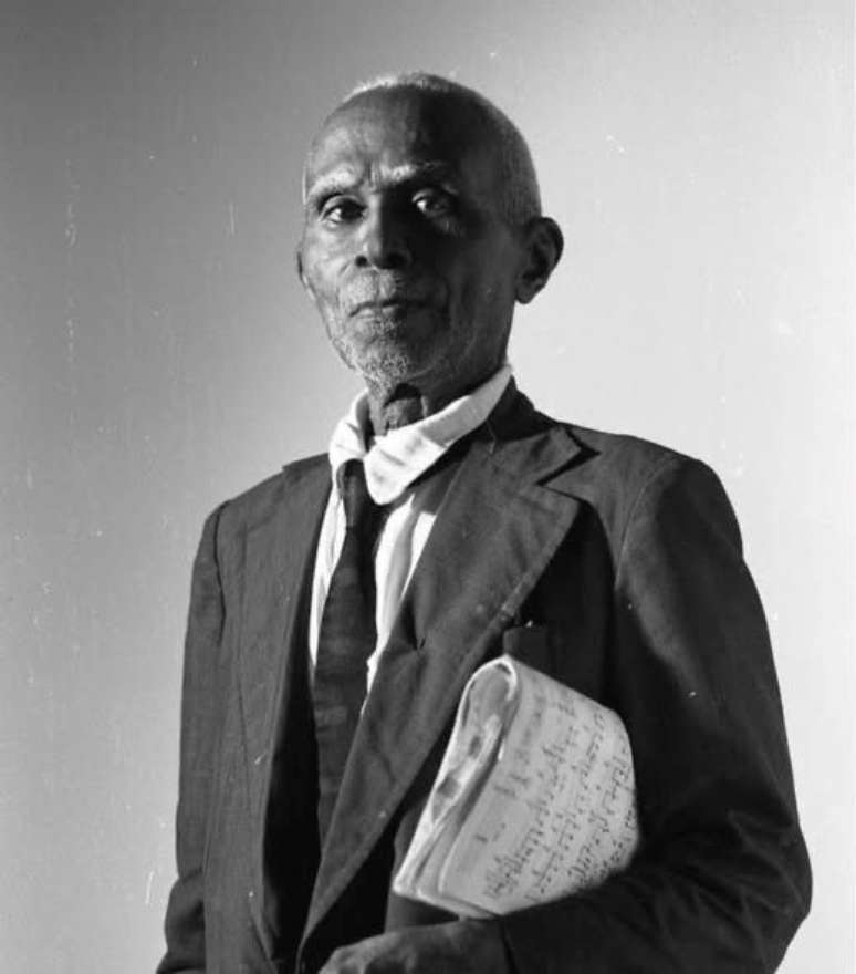 Além de mais de 250 músicas, Tó Teixeira deixou transcrições e arranjos de obras clássicas. Homem pobre, se impôs pelo talento.