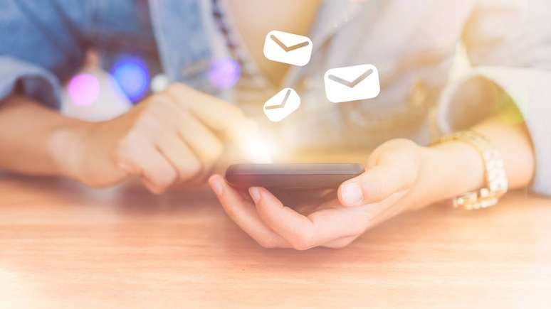 O termo refere-se, sobretudo, a mensagens que não foram requisitadas pelos destinatários e costumam sobrecarregar sistemas, dificultar o acesso a informações relevantes e até promover golpes virtuais = depositphotos.com / antstang@yahoo.com