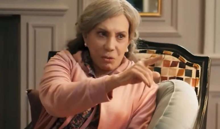 Arlete Salles é puro talento na novela 'Três Graças' como Josefa, mãe de Arminda (Grazi Massafera).