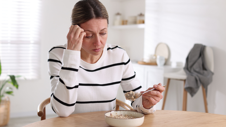 O estresse desencadeia uma reação de alerta que afeta o organismo como um todo, mas principalmente a comunicação entre o cérebro e o estômago