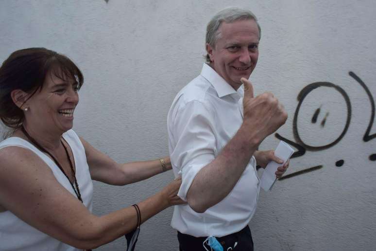 Kast &eacute; casado com a advogada Mar&iacute;a P&iacute;a Adriasola, com quem teve nove filhos