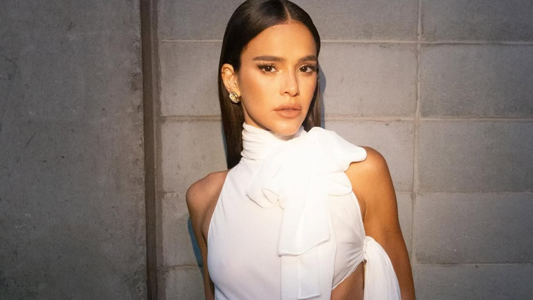 "É meio doido, porque a indústria fica mandando sinais de que você está envelhecendo", declarou Bruna Marquenize durante o ‘Angélica Ao Vivo’