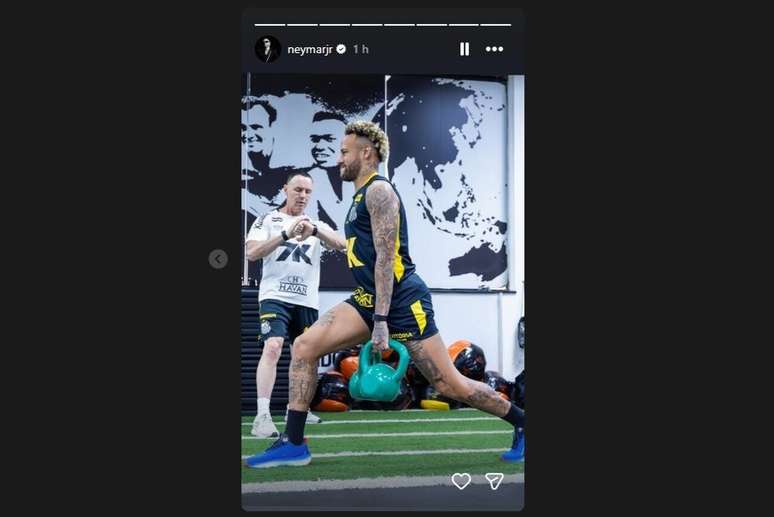 Neymar postou foto treinando na academia nesta segunda-feira &ndash;
