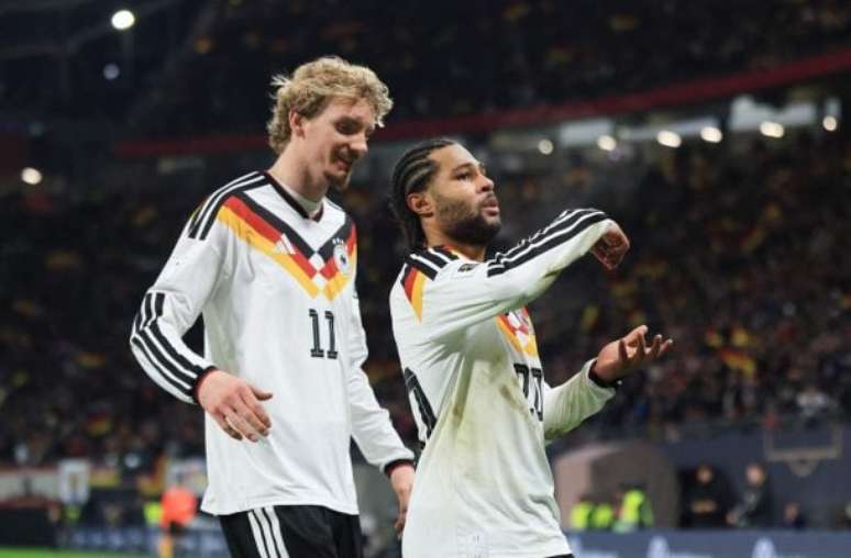 Momento do gol marcado por Woltemade na vitória sobre a Eslováquia –