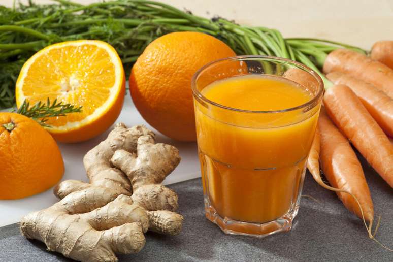 Suco termogênico de laranja e gengibre