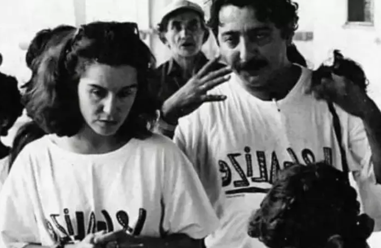 Luc&eacute;lia Santos ao lado de Chico Mendes em 1988