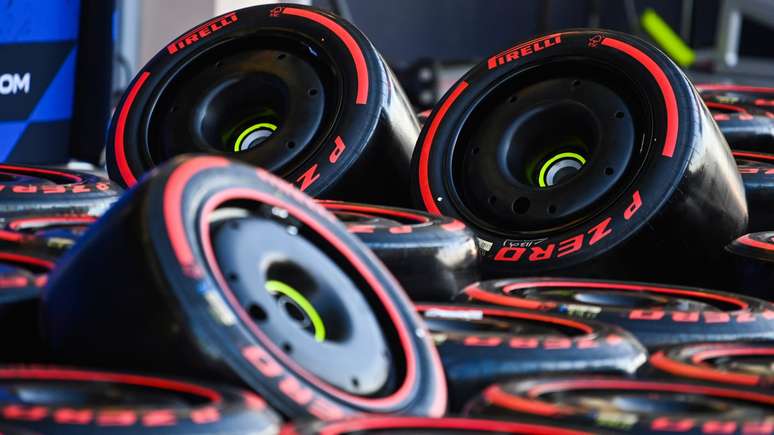 Pirelli volta a exigir stint máximo para os pneus 
