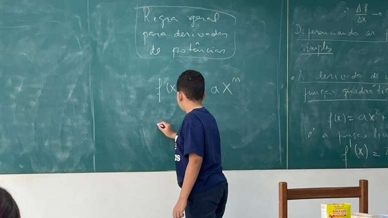 சூத்திரம் பின்வருமாறு:  [(x² + x) + (y² + y)] - (y - x)², 