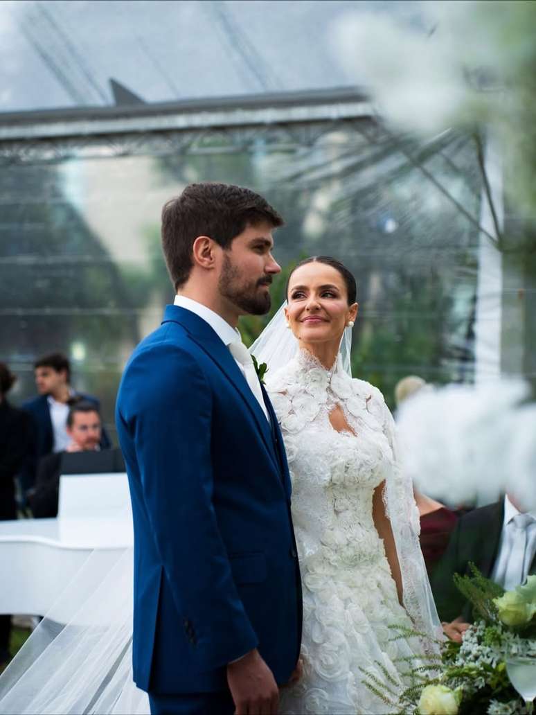 Eric e Djessi chegam ao altar