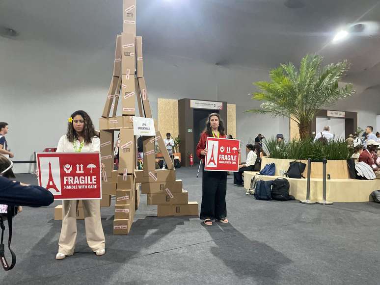 Protesto sobre Acordo de Paris na COP30