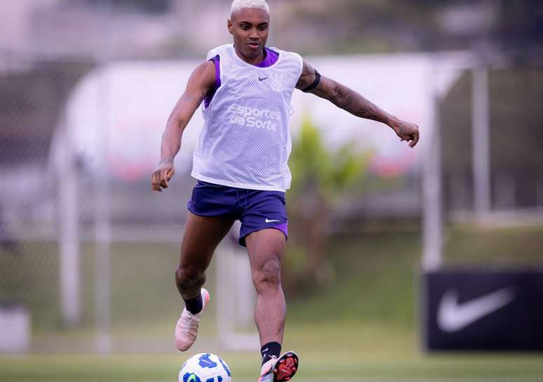 Vitinho deve ser uma das novidades do Corinthians para o Majestoso –