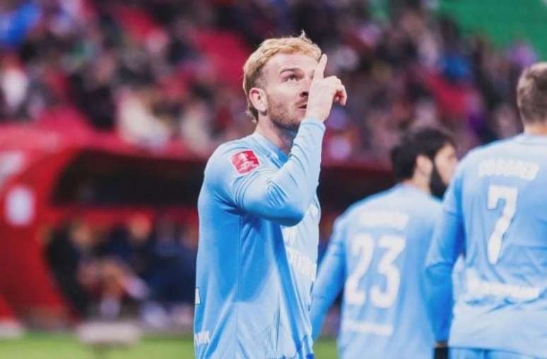 Em quase dois anos, são 48 jogos com 12 gols e duas assistências na representação russa –