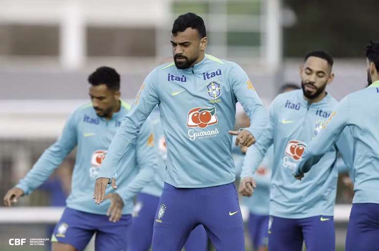 Fabrício Bruno em treino da Seleção Brasileira –
