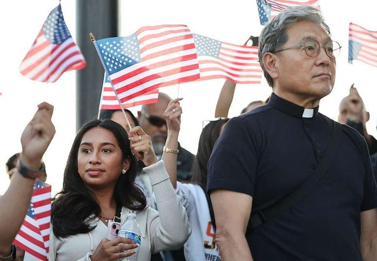 V&aacute;rios pol&iacute;ticos e tamb&eacute;m pessoas an&ocirc;nimas manifestaram apoio &agrave; fam&iacute;lia Barranco