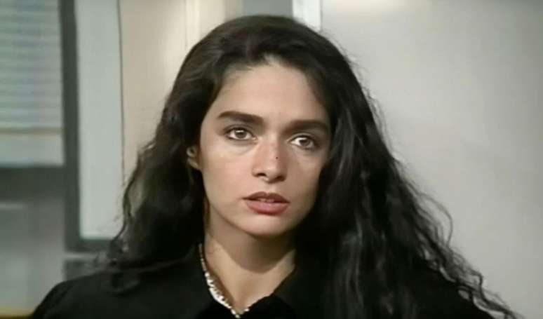 Qual é o segredo de Jonas na novela 'Rainha da Sucata'? Mordomo é pai de Paula (Claudia Ohana).