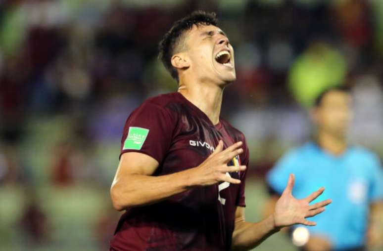 Tapia também é aguardado para reforçar o São Paulo no clássico –